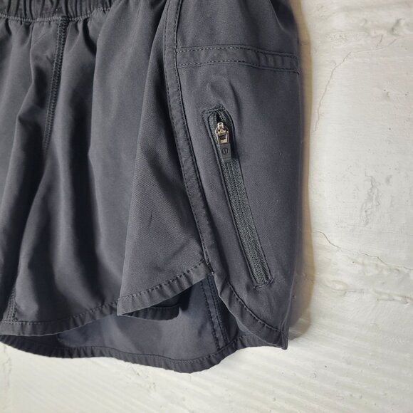 Lululemon Women's Size 8 Lined Running Shorts Black - Picture 3 of 5